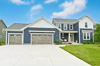 185  Candleberry Ln, Grafton, WI 53024 - Photo 1