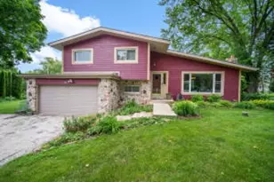 W138N7270 Melville Dr, Menomonee Falls, WI 53051 - Photo 1