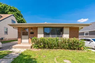 1215 S 91st St, West Allis, WI 53214 - Photo 1