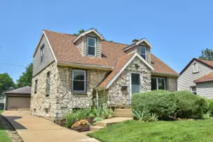 819 S 90th St, West Allis, WI 53214 - Photo 1