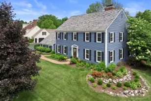 9848 N Lamplighter Ln, Mequon, WI 53092 - Photo 1