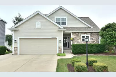 W206N16263  Marshland Dr, Jackson, WI 53037 - Photo 1