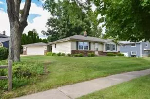 1520 Riverdale Dr, Oconomowoc, WI 53066 - Photo 1