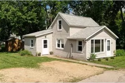 610 N Center Ave, Viroqua, WI 54665 - Photo 1