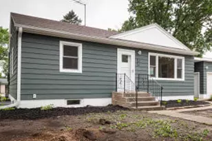 210 Kay St, Holmen, WI 54636 - Photo 1