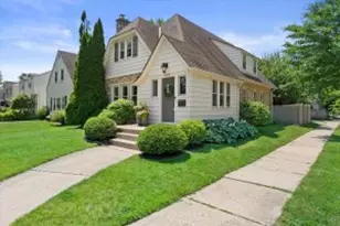 5975 N Shoreland Ave, Whitefish Bay, WI 53217 - Photo 1