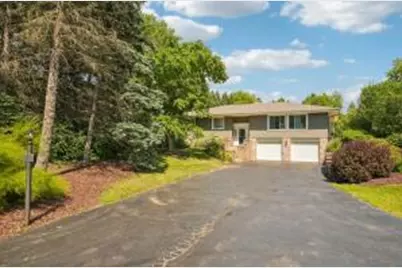 W156N10290  Pilgrim Rd, Germantown, WI 53022 - Photo 1