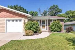 833 S Park St, Shawano, WI 54166 - Photo 1