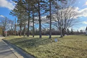 7705 W Faith Dr, Franklin, WI 53132 - Photo 1