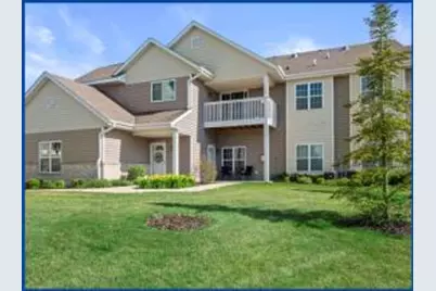 W197N17022  Stonewall Dr, Jackson, WI 53037 - Photo 1