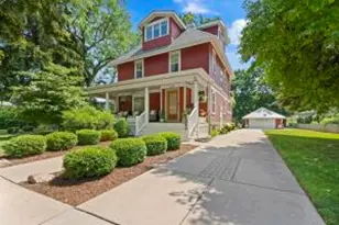 613 W Labelle Ave, Oconomowoc, WI 53066 - Photo 1