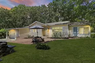 210 86th Pl, Pleasant Prairie, WI 53158 - Photo 1