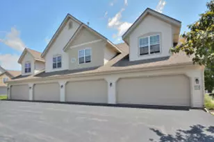 8536 S Stratford Rd, Oak Creek, WI 53154 - Photo 1