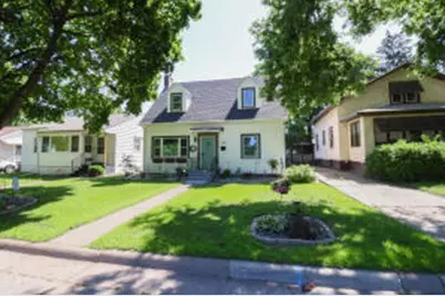 786  Hillview Ave, La Crosse, WI 54601 - Photo 1