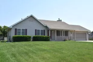 5805 Leawood Ln, Racine, WI 53402 - Photo 1