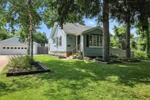 1907 S 94th St, West Allis, WI 53227 - Photo 1