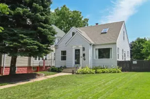 1960 S 33rd St, Milwaukee, WI 53215 - Photo 1