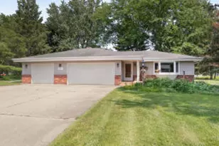 W332N5524 Linden Circle, Merton, WI 53058 - Photo 1