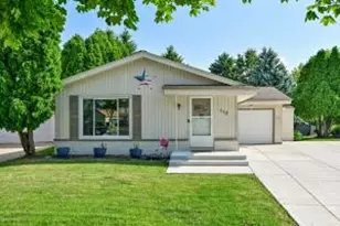 112 W Goldleaf Ave, Milwaukee, WI 53207 - Photo 1