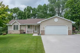 414 Red Coat Ct, Racine, WI 53185 - Photo 1