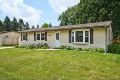 705  Pleasantwood Dr, Kewaskum, WI 53040 - Photo 1