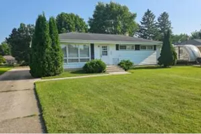 2407  Illinois Ave, New Holstein, WI 53061 - Photo 1