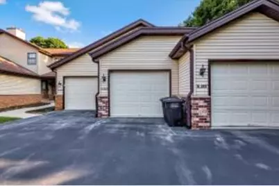 8127 S Legend Dr, Franklin, WI 53132 - Photo 1