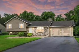 W227N2573 Meadowood Ln, Pewaukee, WI 53186 - Photo 1