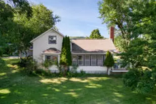 525 Green Coulee Rd, Onalaska, WI 54650 - Photo 1