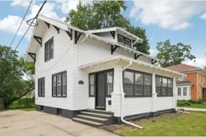 7 W Geneva St, Elkhorn, WI 53121 - Photo 1