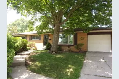 W148N8273  Albert Pl, Menomonee Falls, WI 53051 - Photo 1