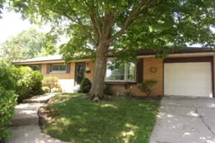 W148N8273 Albert Pl, Menomonee Falls, WI 53051 - Photo 1