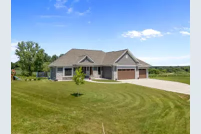 4884  Dixie Ct, Port Washington, WI 53074 - Photo 1