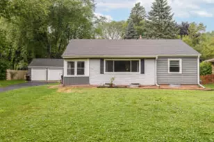 6021 N Milwaukee River Pkwy, Glendale, WI 53209 - Photo 1