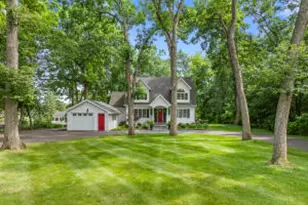 263 Pottawatomi Dr, Fontana, WI 53125 - Photo 1