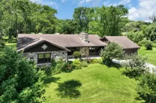 5625 S Martin Rd, New Berlin, WI 53146 - Photo 1