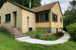 144 Riverside Dr, Racine, WI 53185 - Photo 1