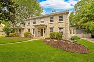 N87W15750 Kenwood Blvd, Menomonee Falls, WI 53051 - Photo 1