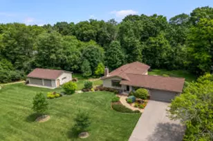 546 Sarah Ln, Cedarburg, WI 53012 - Photo 1