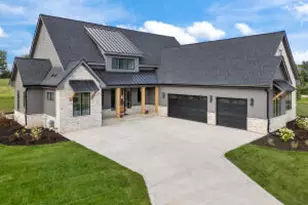 3560 W Pine View Ct, Mequon, WI 53097 - Photo 1