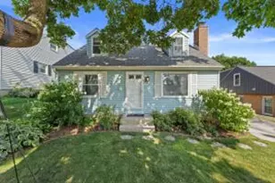 262 N 113th St, Wauwatosa, WI 53226 - Photo 1