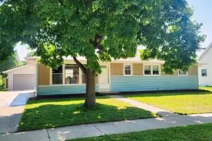 2301 N 27th Pl, Sheboygan, WI 53083 - Photo 1