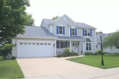 W204N17354  Jackson Dr, Jackson, WI 53037 - Photo 1