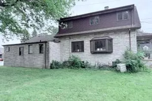 2214 15th Ave, South Milwaukee, WI 53172 - Photo 1