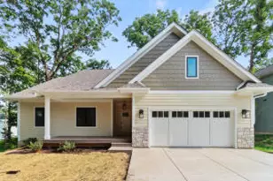 921 Platt Ave, Lake Geneva, WI 53147 - Photo 1