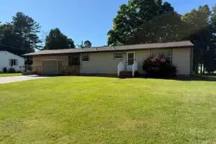 945 Steiner Dr, Mishicot, WI 54228 - Photo 1