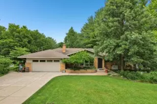 W270S3565 Oak Knoll Dr, Waukesha, WI 53189 - Photo 1