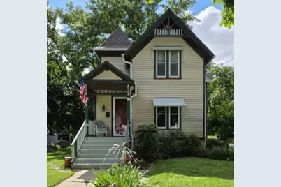 928  Oakland Ave, Waukesha, WI 53186 - Photo 1