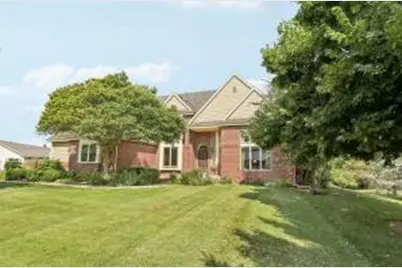 535  Maurice Dr, Racine, WI 53182 - Photo 1