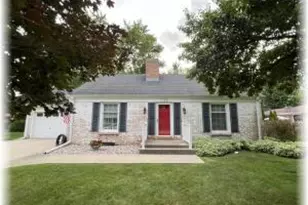 1122 N Illinois St, Racine, WI 53405 - Photo 1